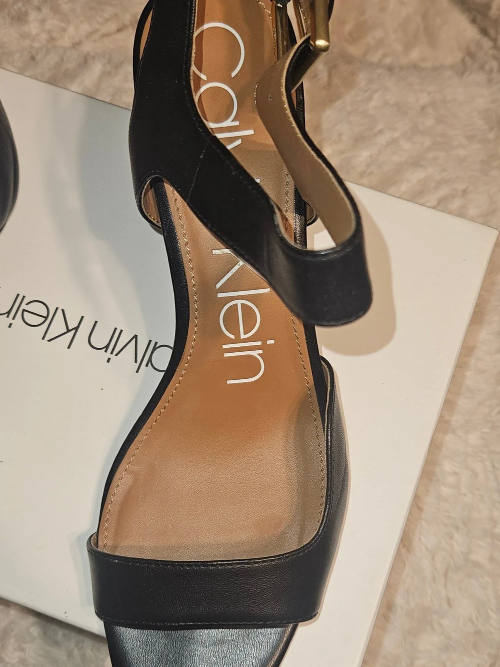Chunky Black Leather Sandal with Gold Buckle Calvin KLEIN SIZE 9